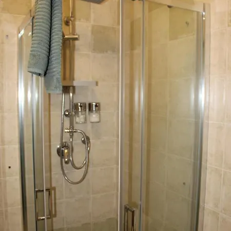 Apartman Casa Lucia Private Car Or Motorcycle Park *